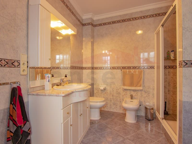 7 bedroom Townhouse for sale in Velez-Malaga - € 380,000 (Ref: 7218843)