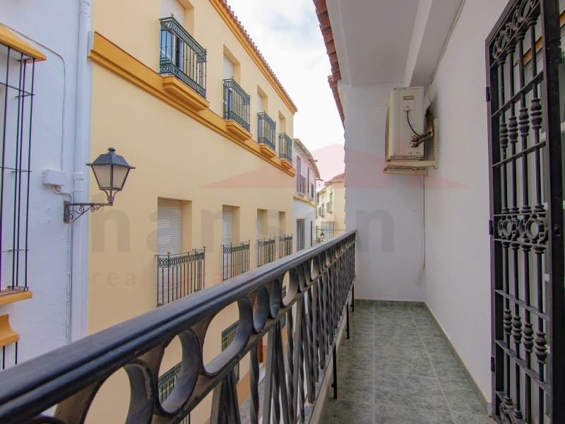 7 bedroom Townhouse for sale in Velez-Malaga - € 380,000 (Ref: 7218843)