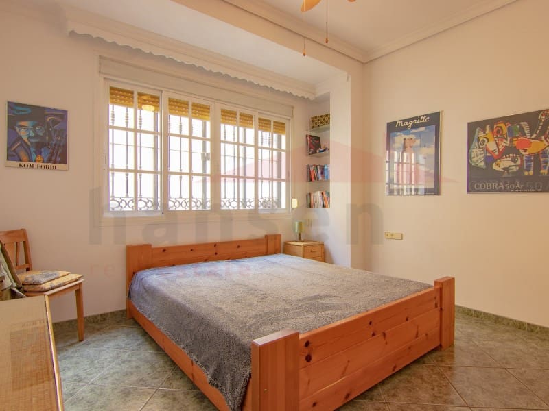 7 bedroom Townhouse for sale in Velez-Malaga - € 380,000 (Ref: 7218843)