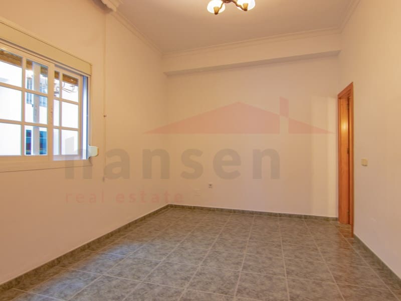 7 bedroom Townhouse for sale in Velez-Malaga - € 380,000 (Ref: 7218843)