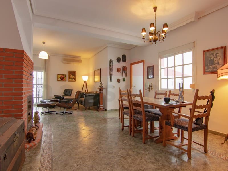 7 bedroom Townhouse for sale in Velez-Malaga - € 380,000 (Ref: 7218843)