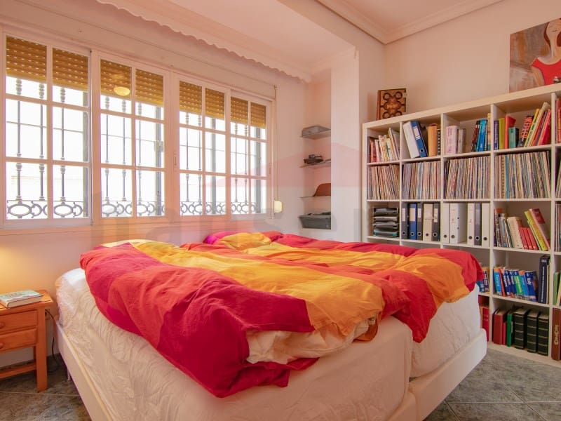 7 bedroom Townhouse for sale in Velez-Malaga - € 380,000 (Ref: 7218843)