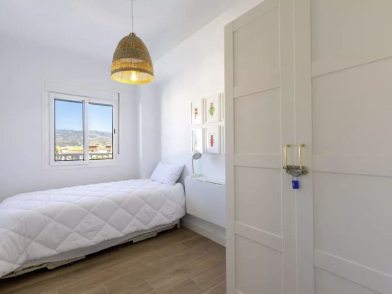 3 quarto Apartamento para arrendar em Torre del Mar - 1 000 € (Ref: 7767126)