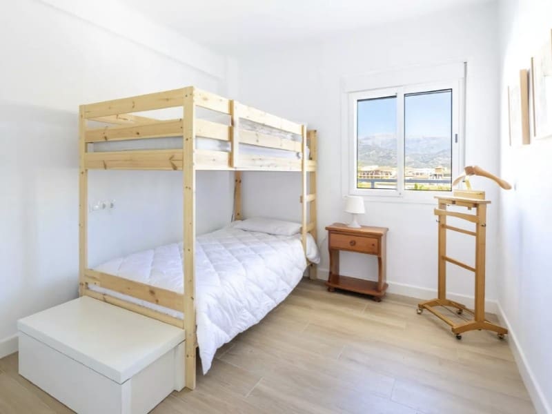 3 quarto Apartamento para arrendar em Torre del Mar - 1 000 € (Ref: 7767126)