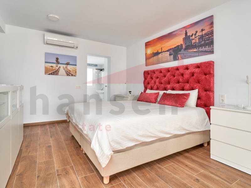 7 chambre Villa/Maison à vendre à Caleta de Velez avec piscine garage - 1 200 000 € (Ref: 7999454)