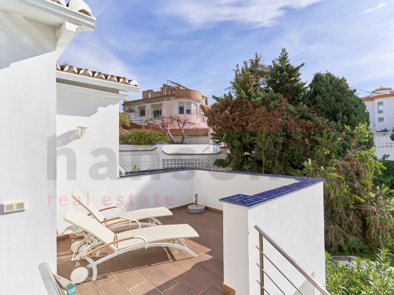 7 chambre Villa/Maison à vendre à Caleta de Velez avec piscine garage - 1 200 000 € (Ref: 7999454)