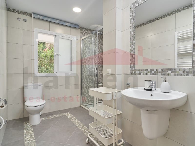 7 chambre Villa/Maison à vendre à Caleta de Velez avec piscine garage - 1 200 000 € (Ref: 7999454)