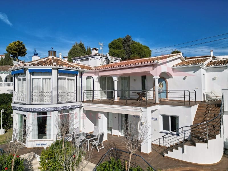 7 chambre Villa/Maison à vendre à Caleta de Velez avec piscine garage - 1 200 000 € (Ref: 7999454)