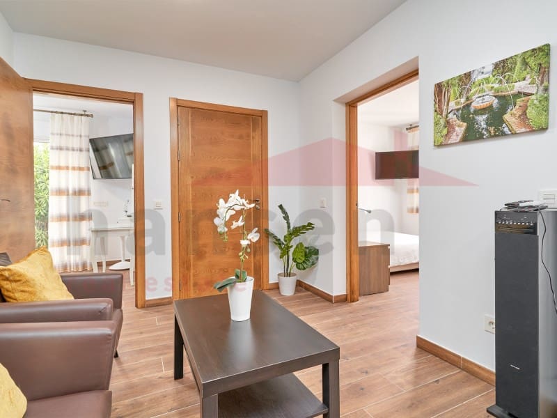 7 chambre Villa/Maison à vendre à Caleta de Velez avec piscine garage - 1 200 000 € (Ref: 7999454)