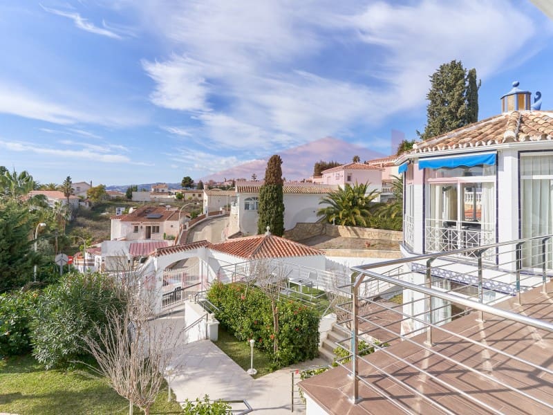 7 chambre Villa/Maison à vendre à Caleta de Velez avec piscine garage - 1 200 000 € (Ref: 7999454)