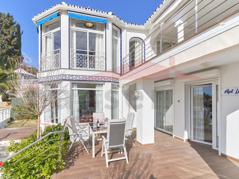 7 chambre Villa/Maison à vendre à Caleta de Velez avec piscine garage - 1 200 000 € (Ref: 7999454)