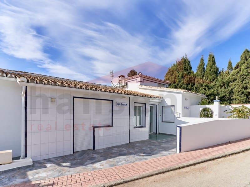 7 chambre Villa/Maison à vendre à Caleta de Velez avec piscine garage - 1 200 000 € (Ref: 7999454)