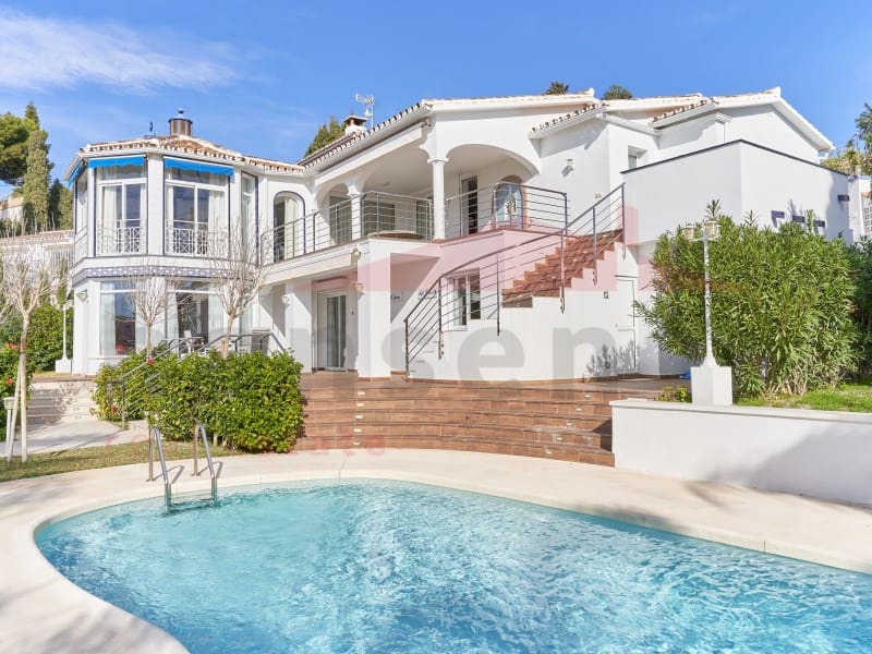 7 chambre Villa/Maison à vendre à Caleta de Velez avec piscine garage - 1 200 000 € (Ref: 7999454)