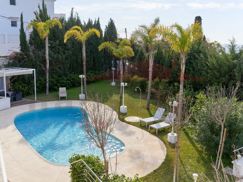 7 chambre Villa/Maison à vendre à Caleta de Velez avec piscine garage - 1 200 000 € (Ref: 7999454)