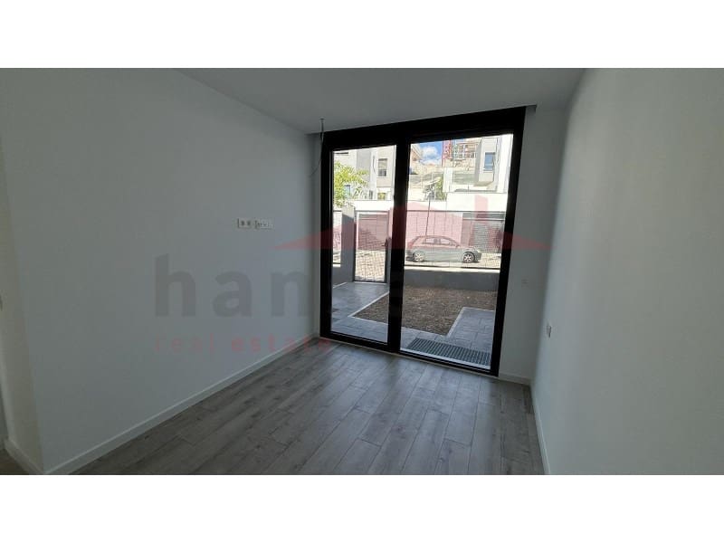 3 soveværelse Semi-Rækkehus til salg i Torre del Mar med garage - € 579.900 (Ref: 8656541)