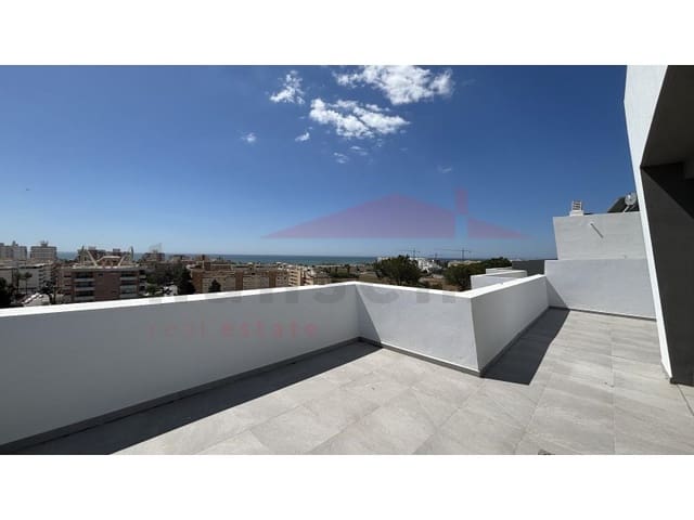 3 soverom Kjedet enebolig til salgs i Torre del Mar, Vélez-Málaga med garasje - € 579 900 (Ref: 8656541)