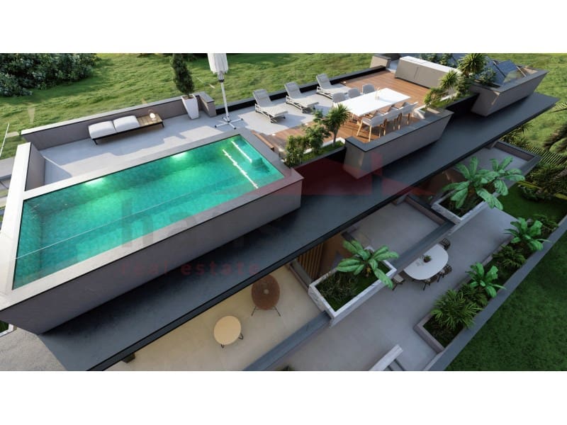 Villa til salgs i Fuengirola med svømmebasseng garasje - € 3 150 000 (Ref: 8802553)