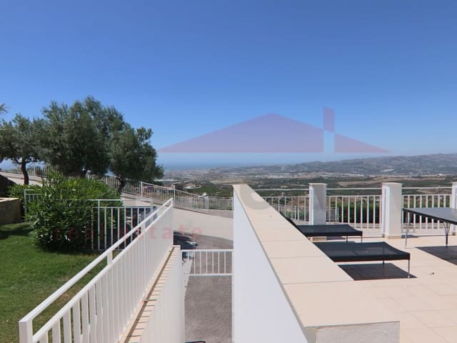 4 soverom Kjedet enebolig til leie i Algarrobo med svømmebasseng - € 2 000 (Ref: 8869825)