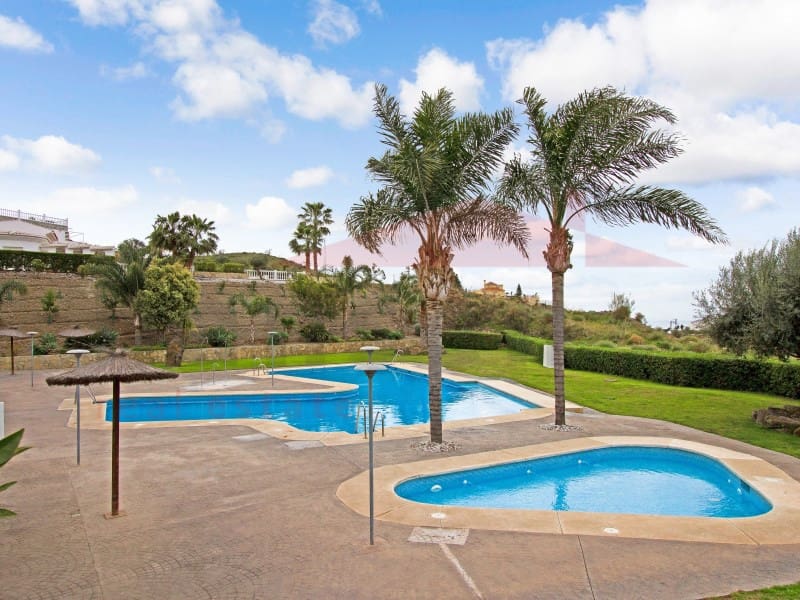 4 soveværelse Semi-Rækkehus til leje i Algarrobo med swimmingpool garage - € 2.000 (Ref: 8869825)