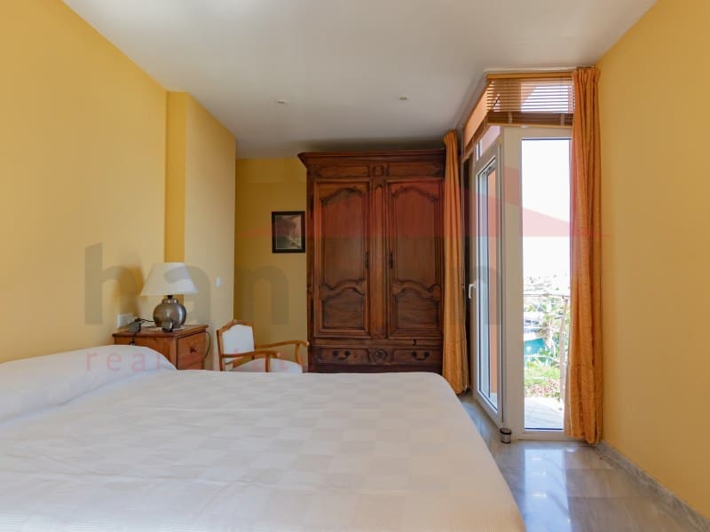 3 soveværelse Villa til salg i Almayate med swimmingpool garage - € 660.000 (Ref: 9026647)