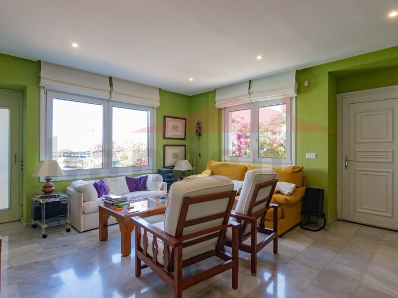 3 soveværelse Villa til salg i Almayate med swimmingpool garage - € 660.000 (Ref: 9026647)