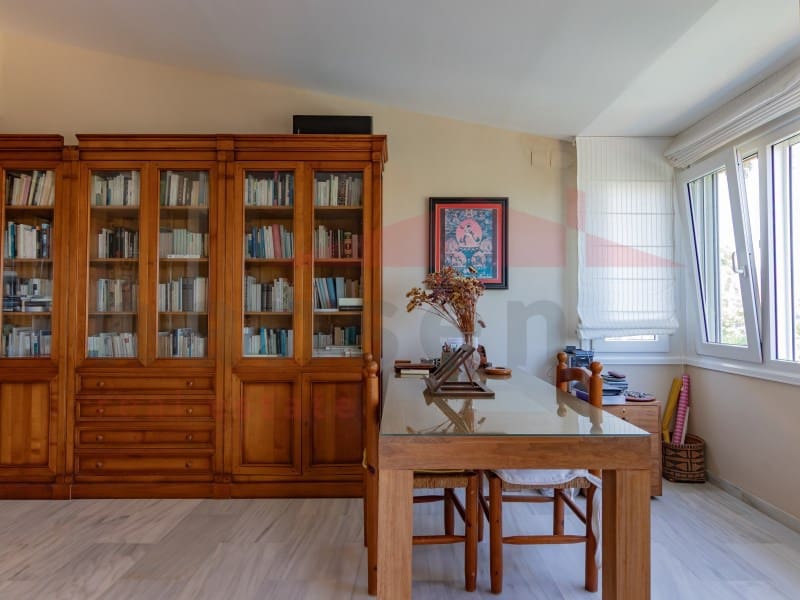 3 soveværelse Villa til salg i Almayate med swimmingpool garage - € 660.000 (Ref: 9026647)