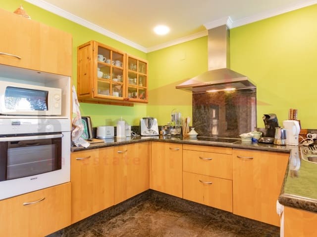 3 soverom Villa til salgs i Almayate, Vélez-Málaga med svømmebasseng garasje - € 660 000 (Ref: 9026647)