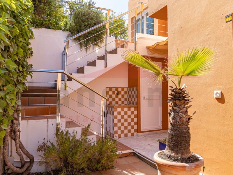 3 soveværelse Villa til salg i Almayate med swimmingpool garage - € 660.000 (Ref: 9026647)