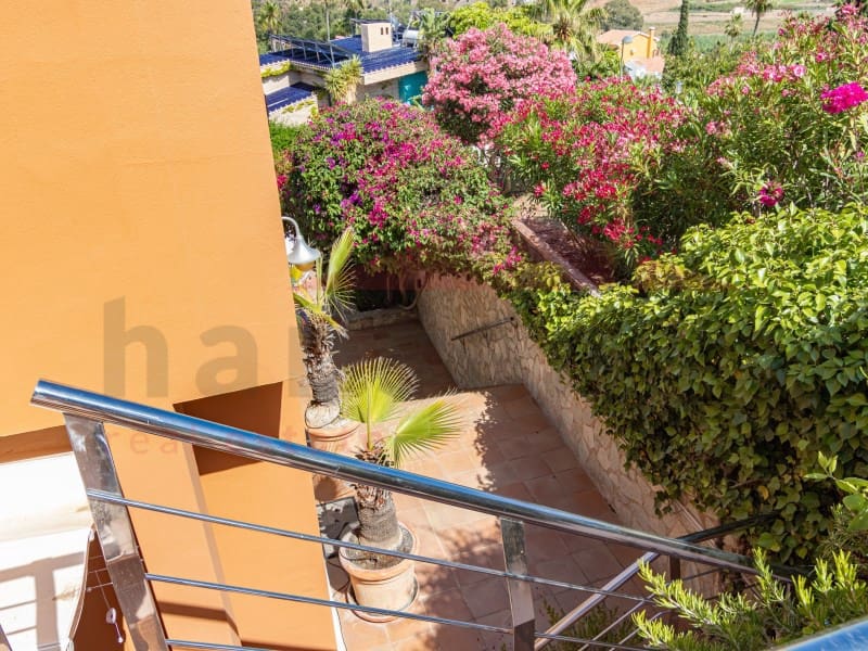 3 soveværelse Villa til salg i Almayate med swimmingpool garage - € 660.000 (Ref: 9026647)