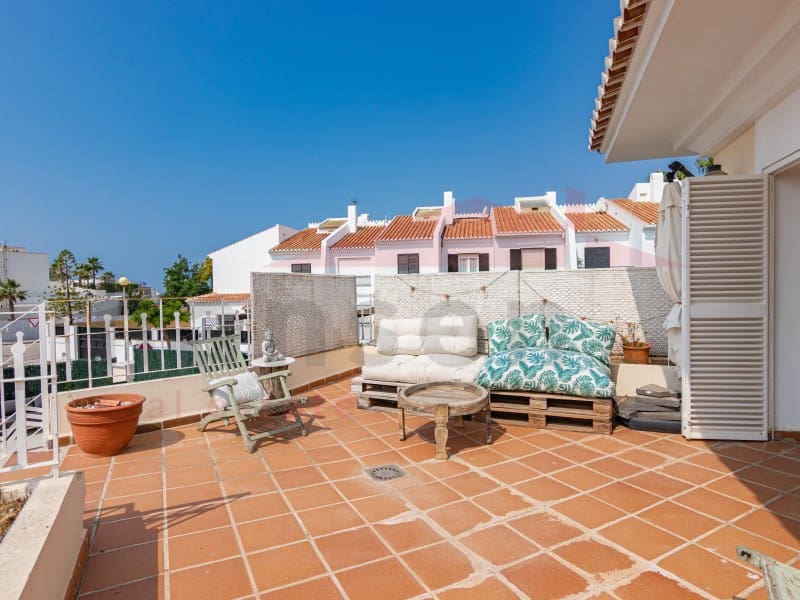 6 soveværelse Villa til salg i Torre del Mar med swimmingpool garage - € 975.000 (Ref: 9034828)