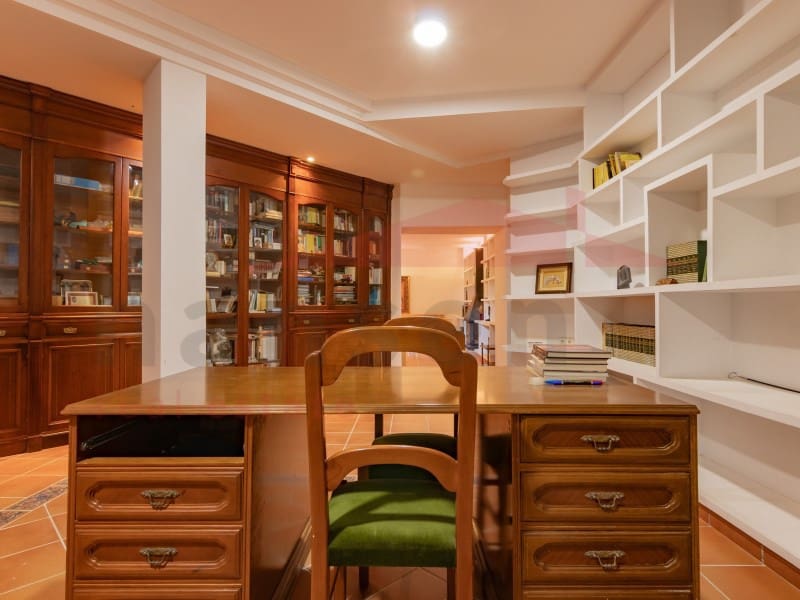 6 soveværelse Villa til salg i Torre del Mar med swimmingpool garage - € 975.000 (Ref: 9034828)