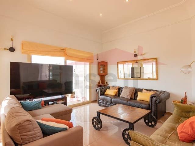 6 soveværelse Villa til salg i Torre del Mar, Vélez-Málaga med swimmingpool garage - € 975.000 (Ref: 9034828)