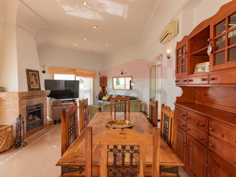 6 soveværelse Villa til salg i Torre del Mar med swimmingpool garage - € 975.000 (Ref: 9034828)