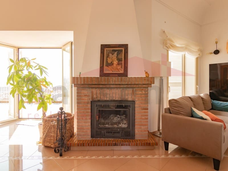 6 soveværelse Villa til salg i Torre del Mar med swimmingpool garage - € 975.000 (Ref: 9034828)