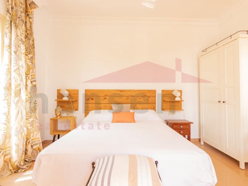 6 soveværelse Villa til salg i Torre del Mar med swimmingpool garage - € 975.000 (Ref: 9034828)