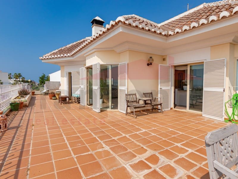 6 soveværelse Villa til salg i Torre del Mar med swimmingpool garage - € 975.000 (Ref: 9034828)