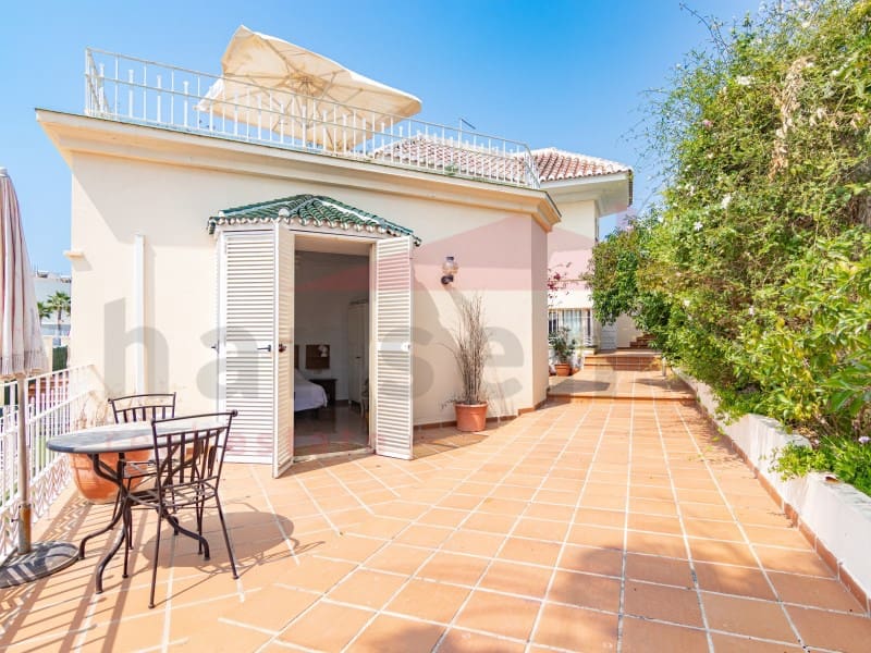 6 soveværelse Villa til salg i Torre del Mar med swimmingpool garage - € 975.000 (Ref: 9034828)