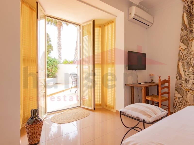 6 soveværelse Villa til salg i Torre del Mar med swimmingpool garage - € 975.000 (Ref: 9034828)