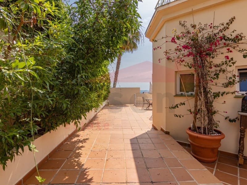 6 soveværelse Villa til salg i Torre del Mar med swimmingpool garage - € 975.000 (Ref: 9034828)