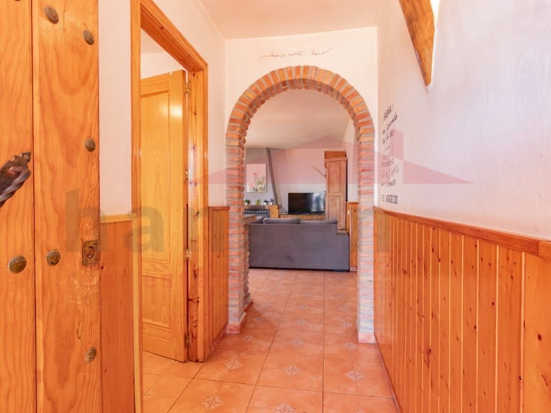 3 soveværelse Finca/Landehus til salg i Sayalonga med swimmingpool - € 370.000 (Ref: 9037031)