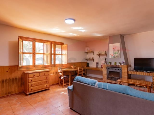 3 soveværelse Finca/Landehus til salg i Sayalonga med swimmingpool - € 370.000 (Ref: 9037031)