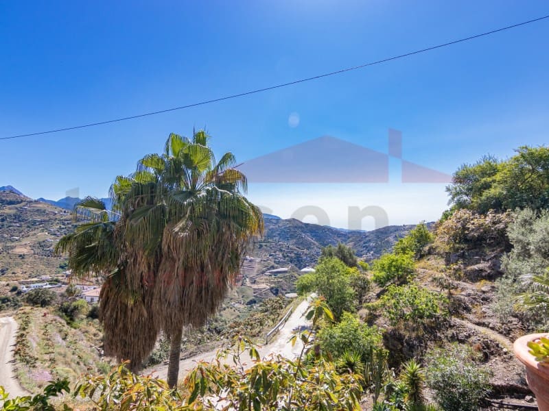 3 soveværelse Finca/Landehus til salg i Sayalonga med swimmingpool - € 370.000 (Ref: 9037031)