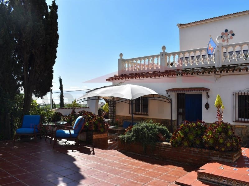 3 soveværelse Villa til salg i Almayate - € 415.000 (Ref: 9057900)