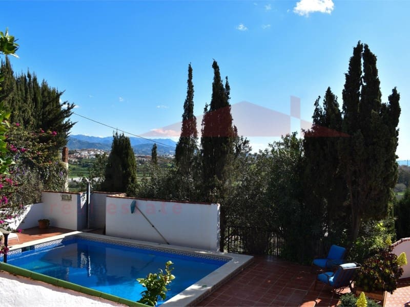 3 soveværelse Villa til salg i Almayate - € 415.000 (Ref: 9057900)