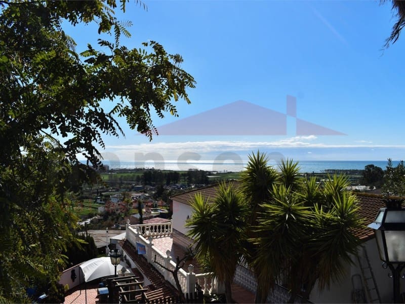 3 soveværelse Villa til salg i Almayate - € 415.000 (Ref: 9057900)