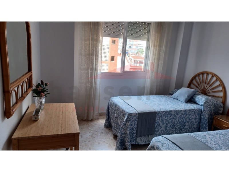 2 slaapkamer Flat te huur in Torre del Mar - € 1.100 (Ref: 9062619)
