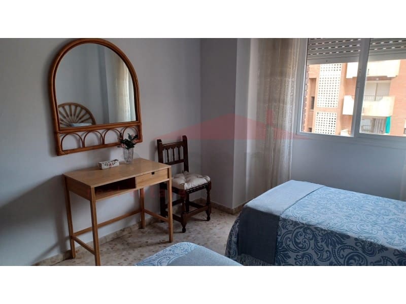 2 slaapkamer Flat te huur in Torre del Mar - € 1.100 (Ref: 9062619)