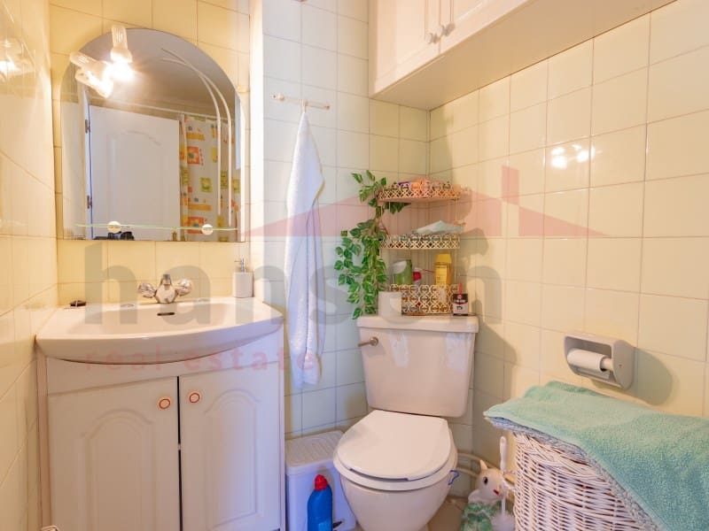 1 soveværelse Lejlighed til salg i Torre del Mar med swimmingpool - € 229.000 (Ref: 9114347)