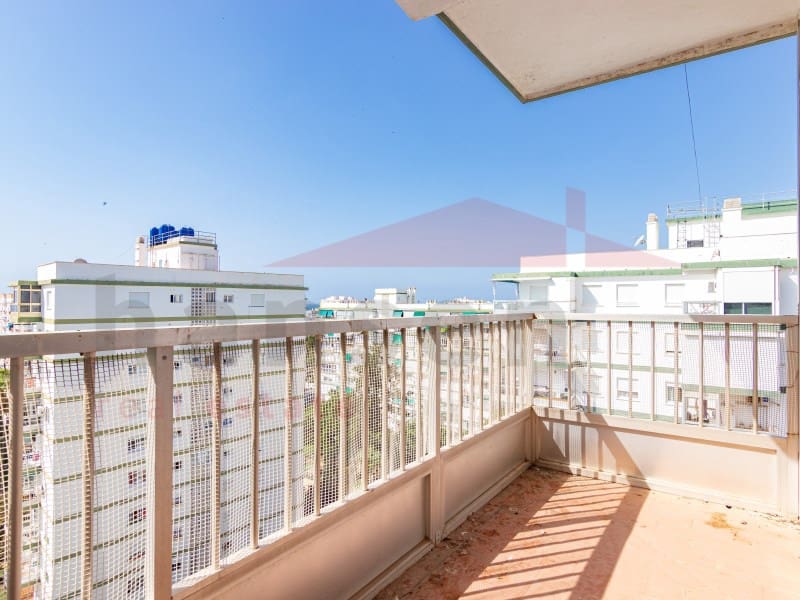 1 soveværelse Lejlighed til salg i Torre del Mar med swimmingpool - € 229.000 (Ref: 9114347)
