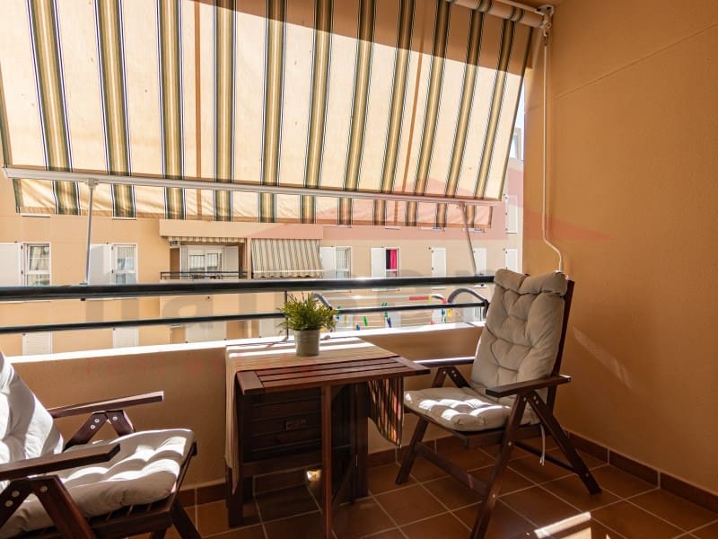 2 soveværelse Lejlighed til leje i Benajarafe med swimmingpool garage - € 900 (Ref: 9209207)